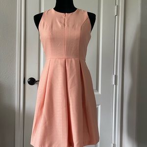Dress with side pockets